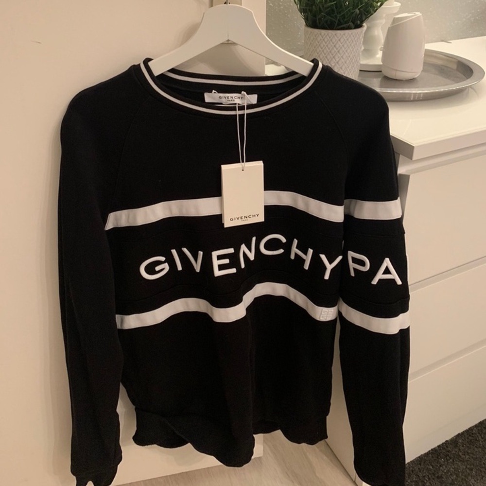 Givenchy sweater